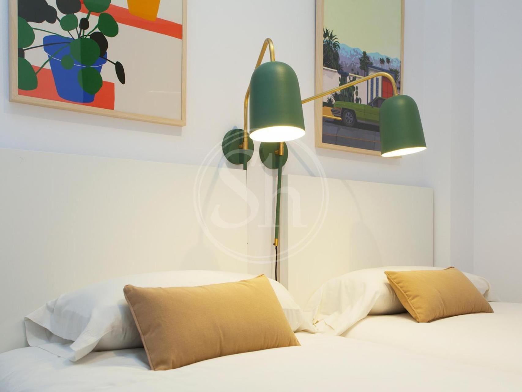 Agradable Y Luminoso Ideal 5 Appartamento