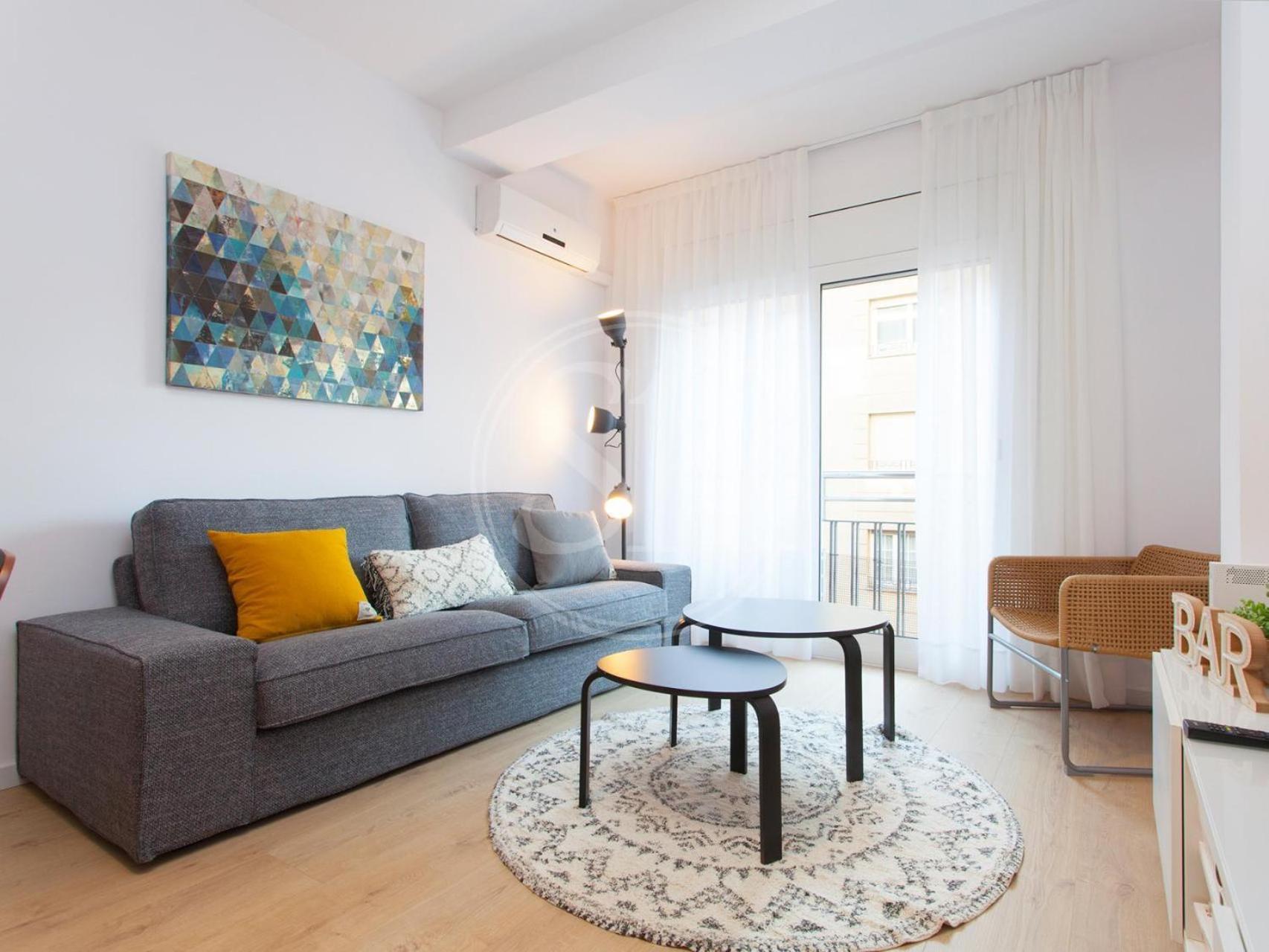 Agradable Y Luminoso Ideal 5 Appartamento